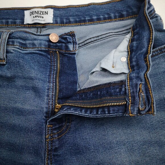 Denizen from Levi's 231 Athletic Men's Size 32/32 Medium Wash Straight Leg Jeans - Picture 9 of 16